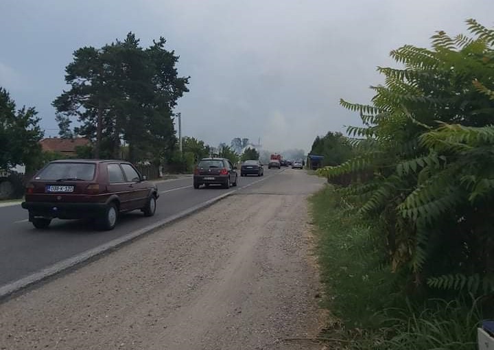 Požar u Patkovači, vatrogasci na terenu (FOTO)