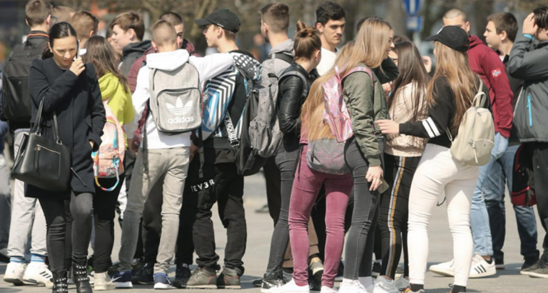 Terminali u kafićima uzrok porasta maloljetničkog klađenja u Srpskoj