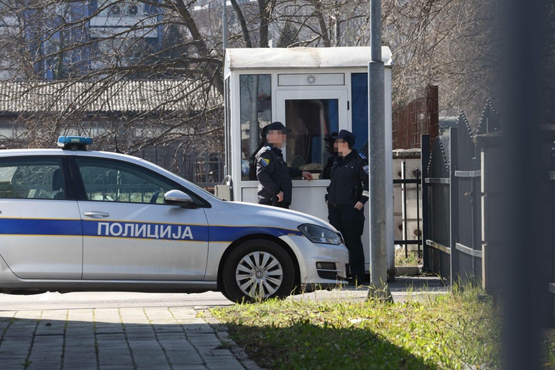 Radnici SIPA u Banjaluci ogorčeni nakon napuštanja radnih mjesta (FOTO)