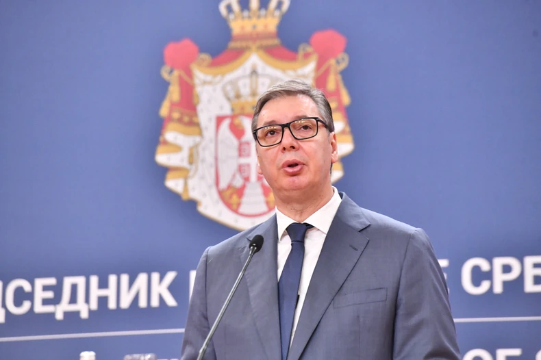 Vučić poručuje da Srbija ostaje čvrsto posvećena miru, stabilnosti i očuvanju nacionalnih interesa