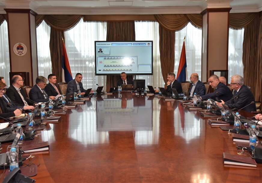 Funkcioneri u Srpskoj moći će da imaju JOŠ VIŠE FUNKCIJA