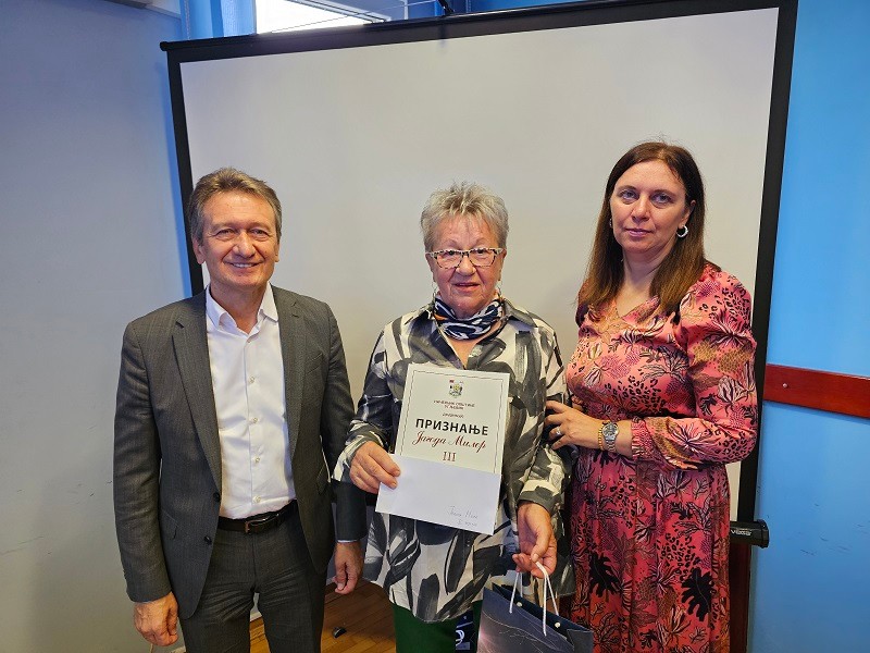 Izabrano najljepše dvorište pod Majevicom: Načelnik Ugljevika uručio nagrade najboljima