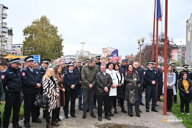 PU Bijeljina: Povodom krsne slave MUP-a RS služen parastos za 53 poginula pripadnika (FOTO)