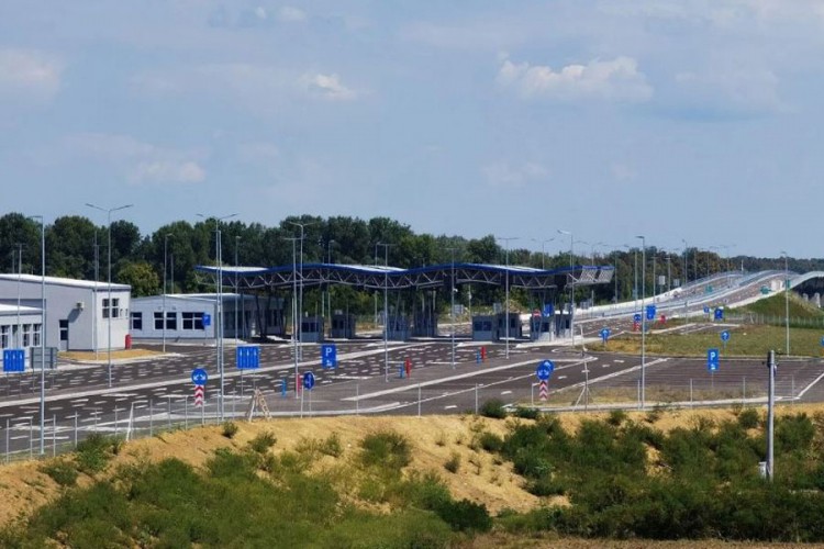 Kamioni još ne mogu preko Svilaja