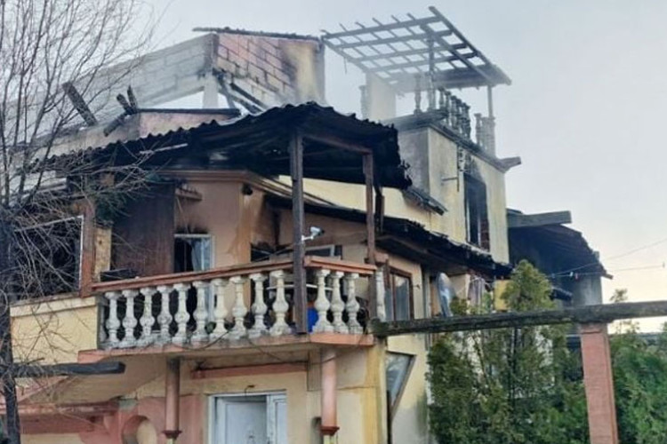 Požar u bivšoj diskoteci u Novom Sadu, stradala dva muškarca