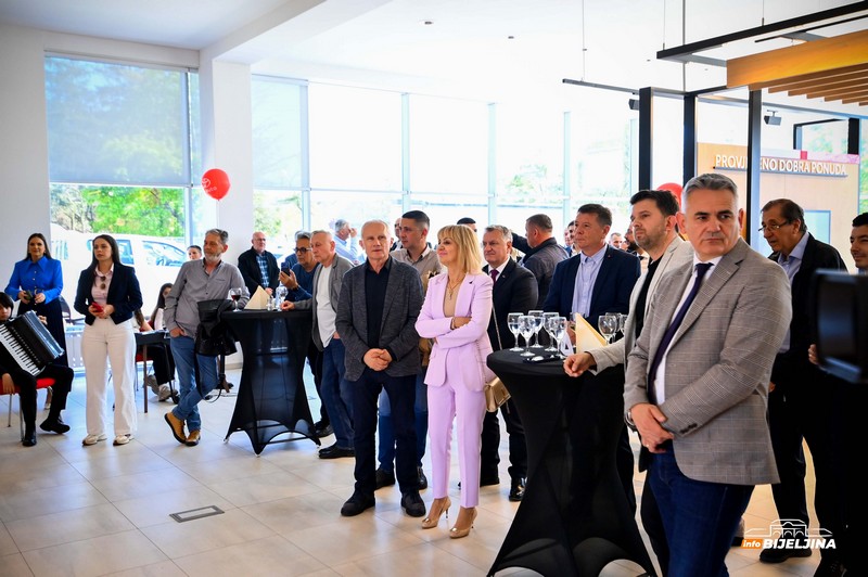 U Brčkom svečano otvoren novi Toyota salon, zvijezda večeri novi model RAV4: Kupcima usluge na najvišem nivou (FOTO)
