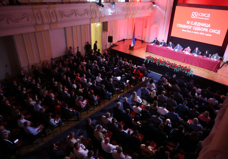 Samo jedan SNSD-ovac ostao na crnoj listi: Riječ je o političaru iz Lopara