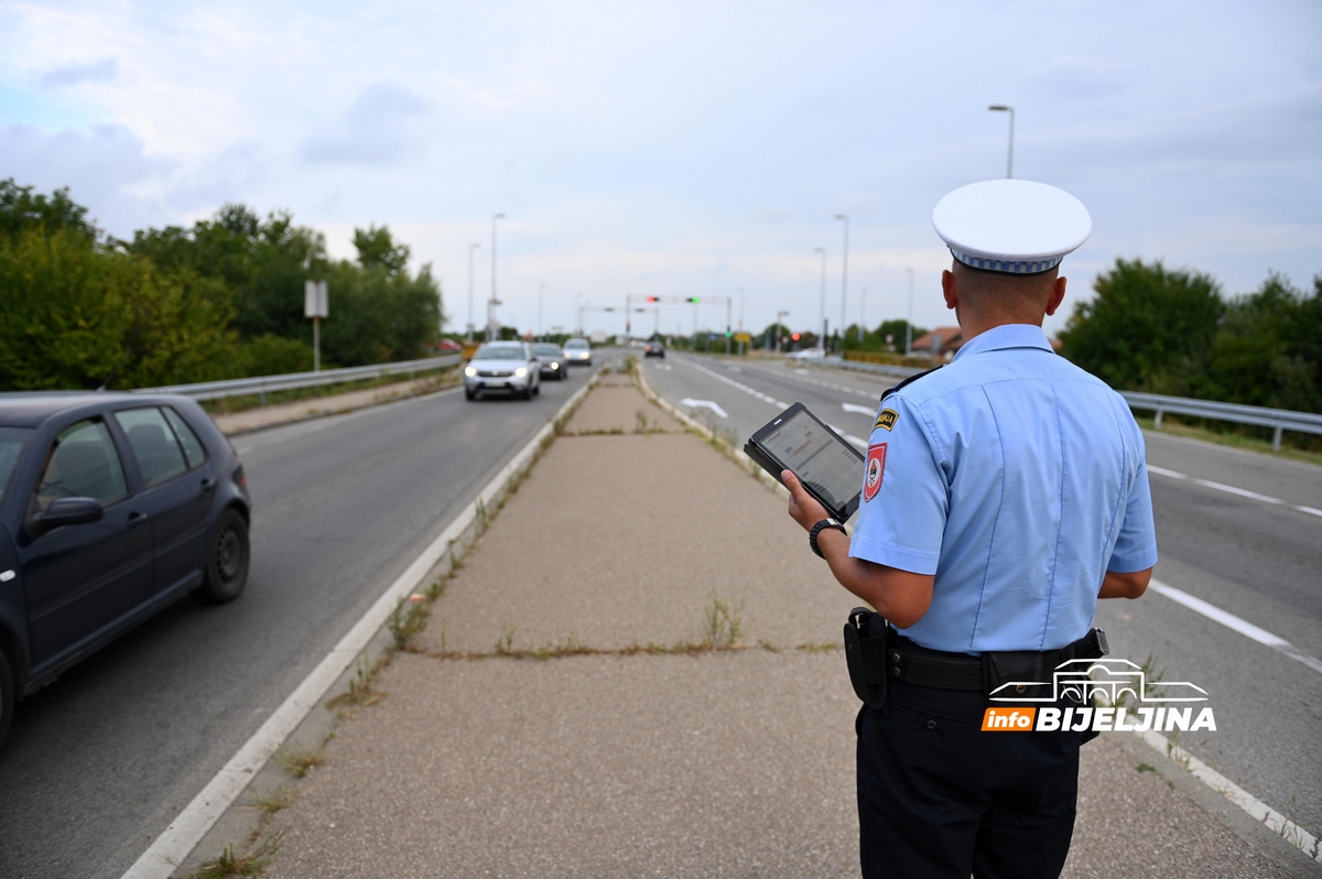 Kada je prolazak kroz žuto svjetlo na semaforu kazna, a kada to nije