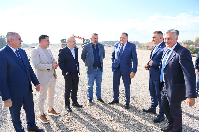 Dodik: Nećemo odustati od izgradnje nasipa na Drini (FOTO)