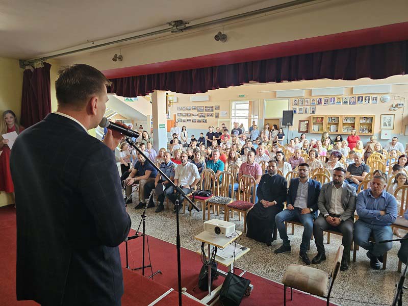 Ponos Ugljevika: Nagrađeni vukovci i đak generacije Osnovne škole 