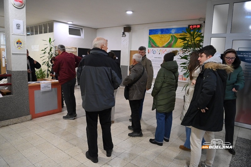 Pogledajte kako protiče izborni dan u Bijeljini (FOTO)