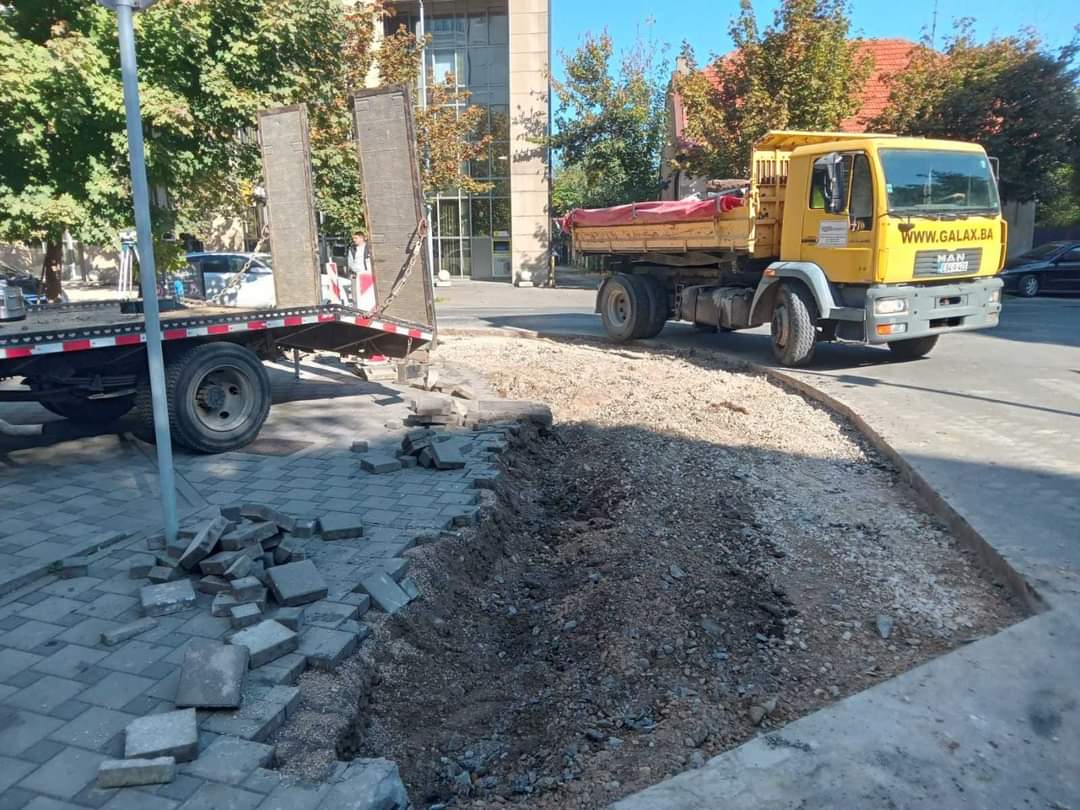 Proširivanjem pješačkih površina biće onemogućeno nepropisno parkiranje u Majevičkoj ulici