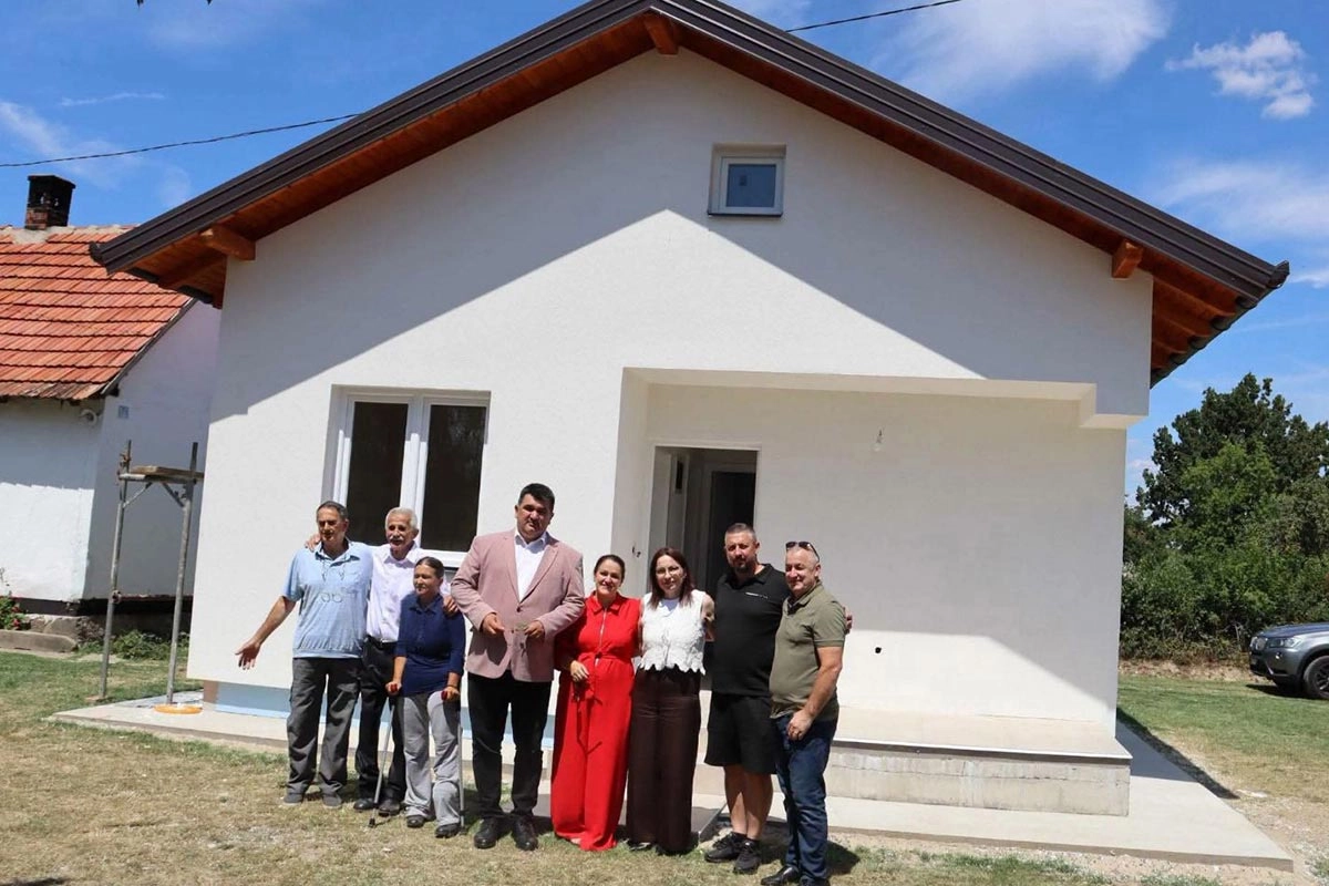 Humanost ujedinila zajednicu: Završena izgradnja kuće za porodicu Jevtić