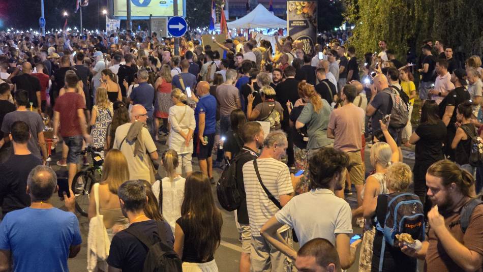 Građani širom Srbije protestuju protiv blokada i za prava studenata