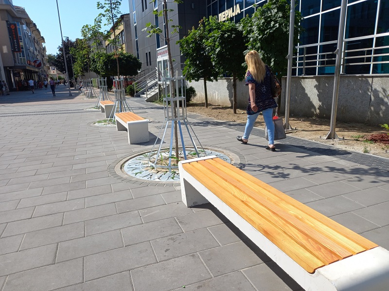 Danas izuzetno vruće, poslije podne mogući pljuskovi sa grmljavinom