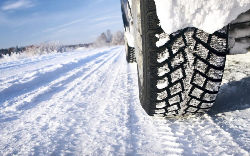 Od 1. novembra kreću kazne: Evo koliko plaćate ako nemate zimske gume