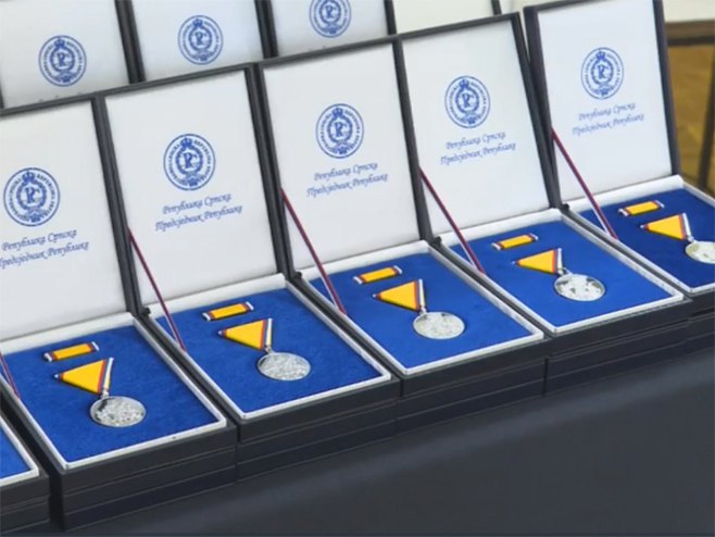 Predsjednica Srpske uručila odlikovanja povodom Dana Republike