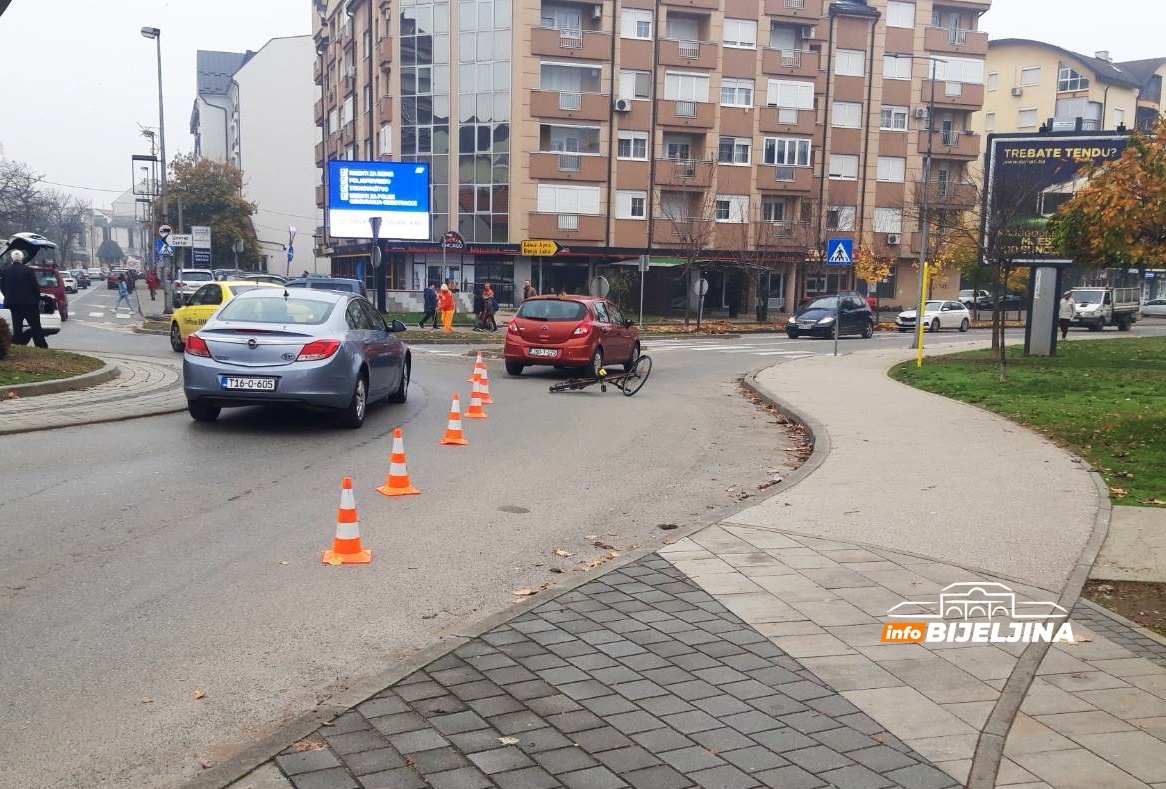 Nezgoda u Bijeljini, povrijeđen biciklista (FOTO) 