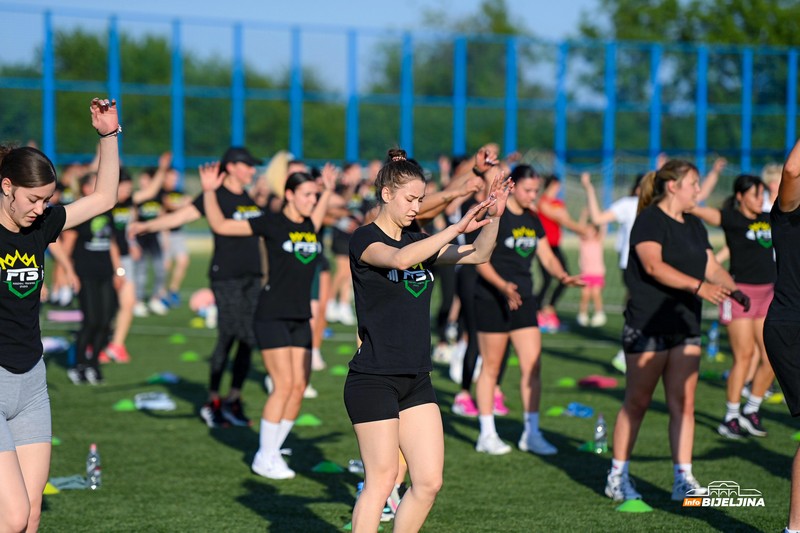 “Personal Training Studio” slavi 5. rođendan, volja i trud se isplatili: Trening na otvorenom, pa žurka (FOTO)