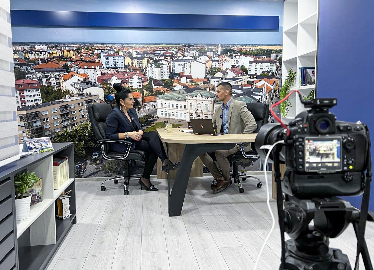 KAFICA - Nova emisija večeras od 20 časova na YouTube kanalu InfoBijeljina 