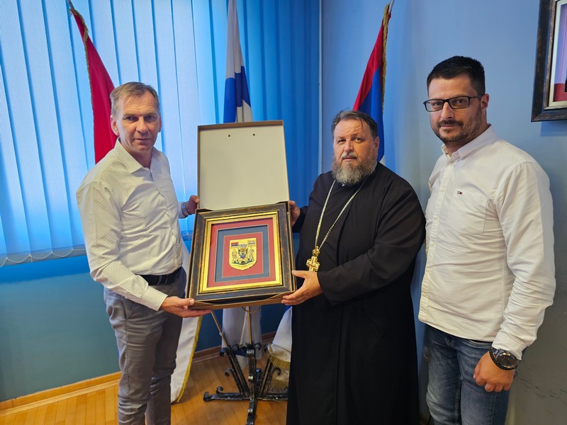 Načelnik Ugljevika ispratio svešenika Topića na novu dužnost