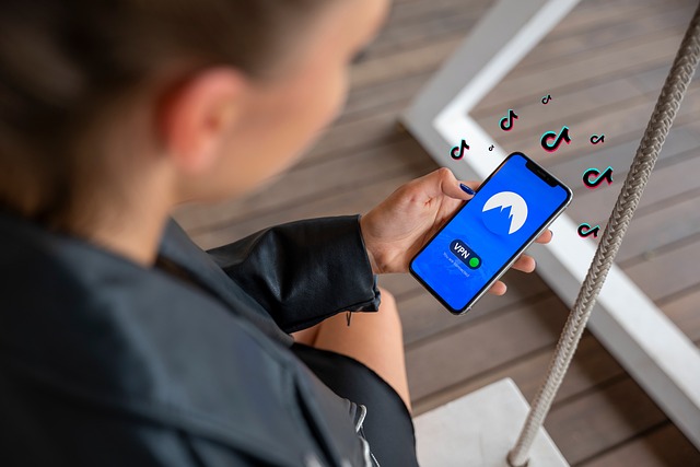 Kako društvene mreže prodaju bajku o bogatstvu koju većina ne može priuštiti