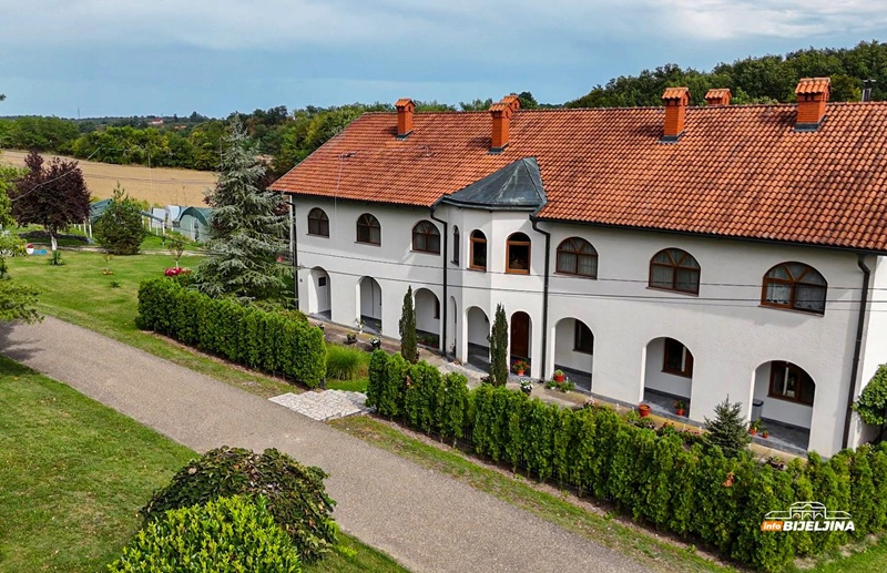 Monahinja Gavrila Kovačević za InfoBijeljinu: Naše selo ne pogađaju ni grad ni oluje (FOTO; VIDEO)