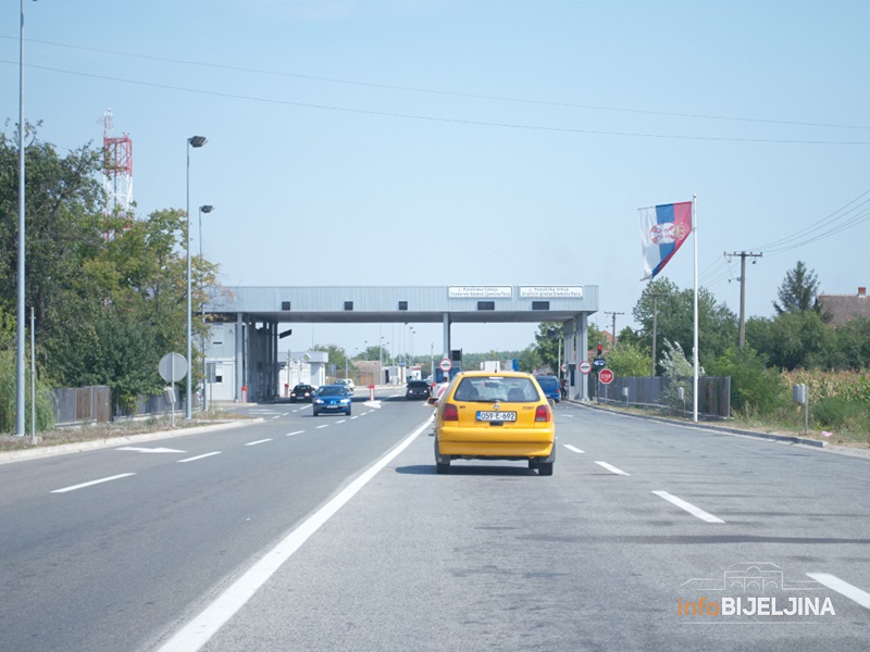 Povoljni uslovi za vožnju, na graničnim prelazima nema dužih čekanja