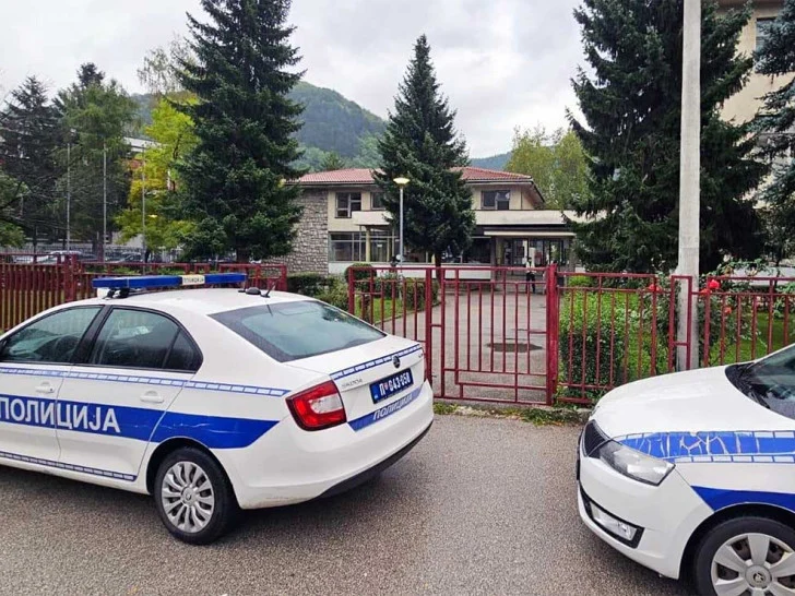 Užas u bujanovačkoj školi: Učenik sjekirom napao druga iz odjeljenja