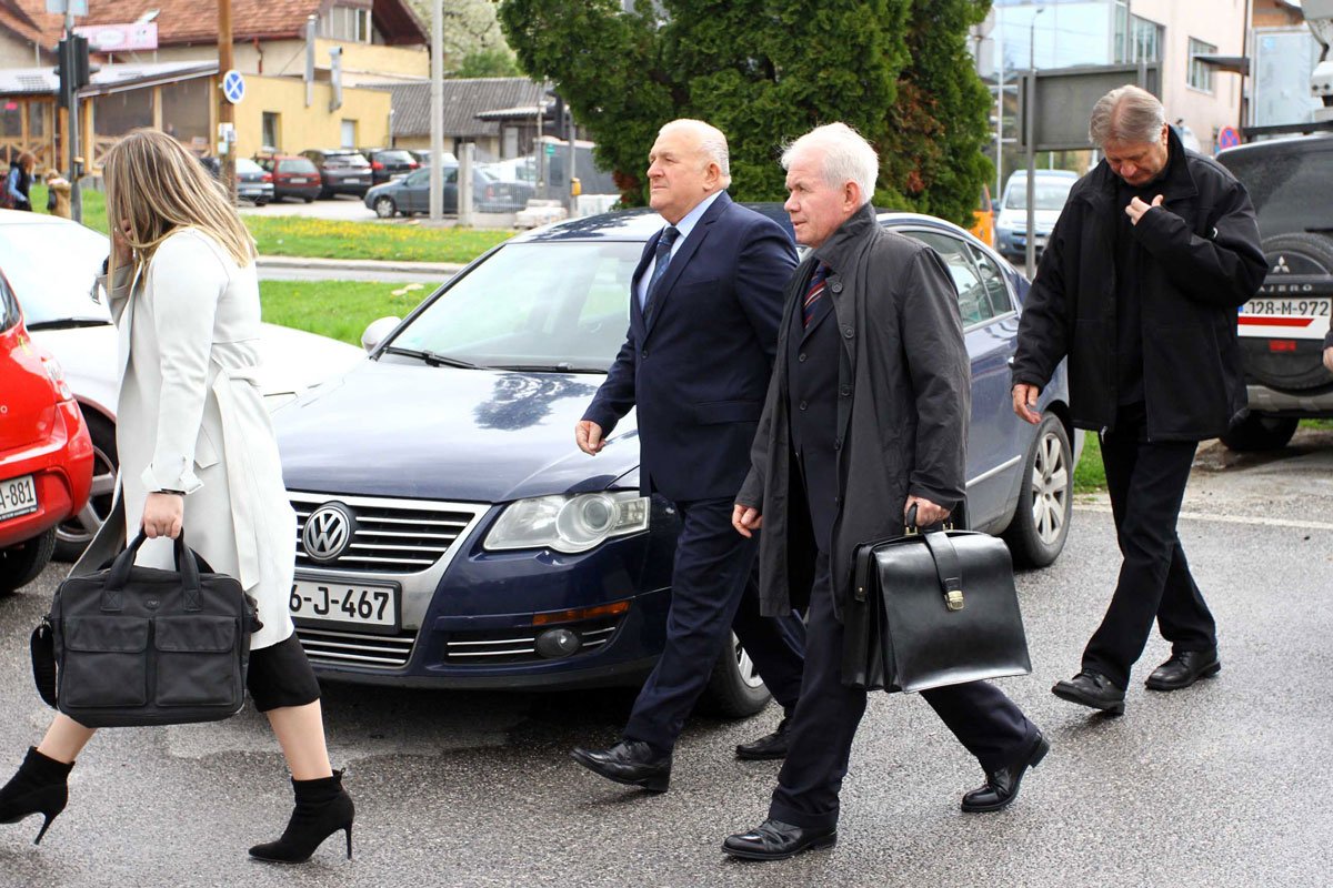 Pravda je spora, a u slučaju Atifa Dudakovića izgleda i nedostižna