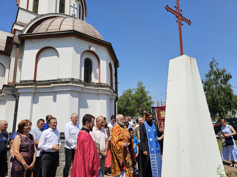 Velika Crkveno-narodna svetkovina u Ugljevičkoj Obriježi: Slava Bogu-počast junacima (FOTO)