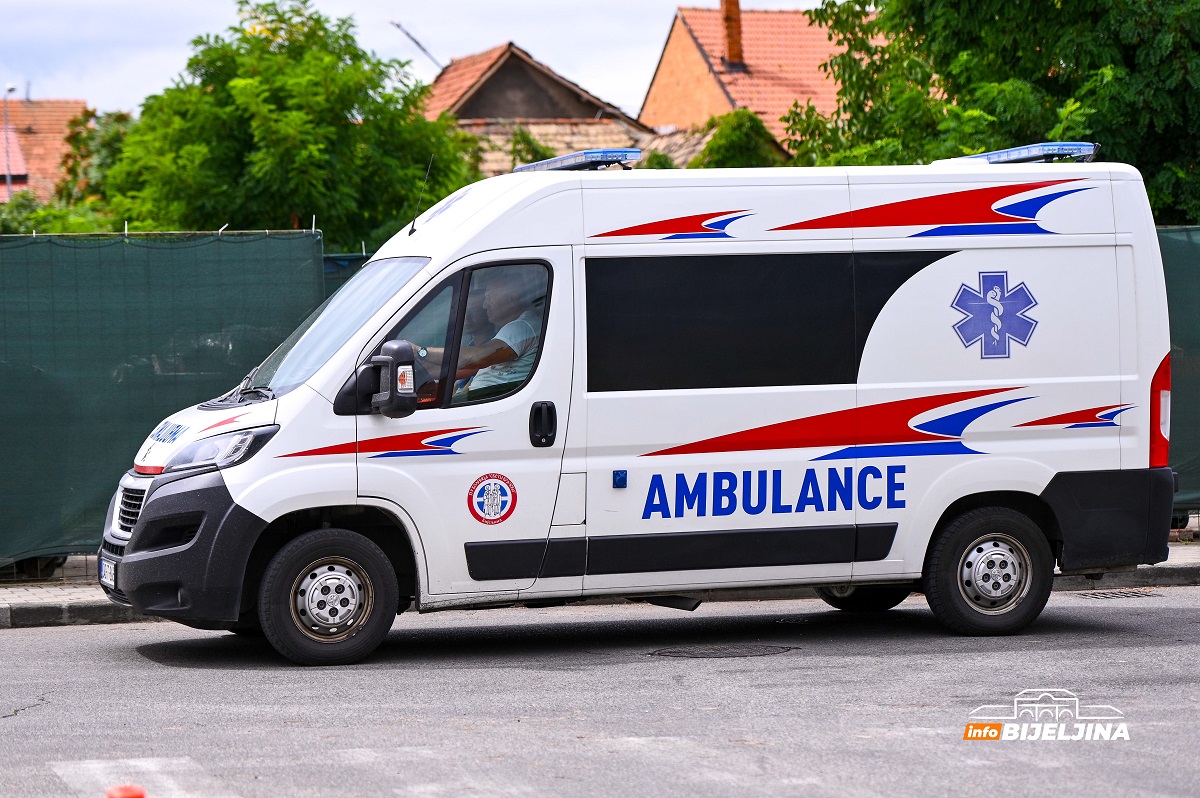Herojski posao vozača saniteta bijeljinske bolnice: Svaki minut bitan, u Beograd se stizalo i za sat (FOTO)