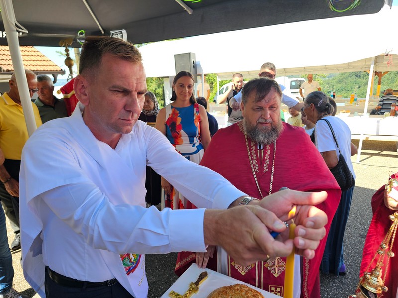 Kumovao u rodnom mjestu: Načelnik Gajić na slavi hrama u Mezgraji