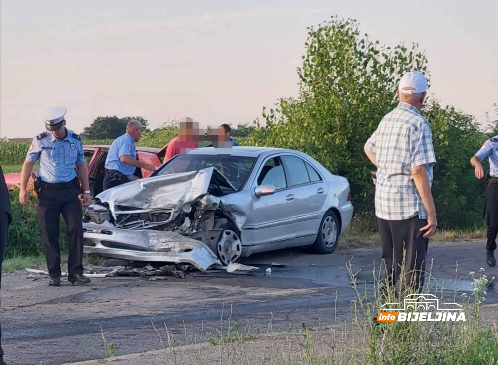 DIREKTAN SUDAR u Janji kod Bijeljine: PETORO POVRIJEĐENIH, među njima i dvoje djece (FOTO)