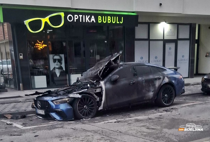 Bijeljina: Nakon požara Njegoševa ulica zatvorena za saobraćaj, uviđaj u toku (FOTO)