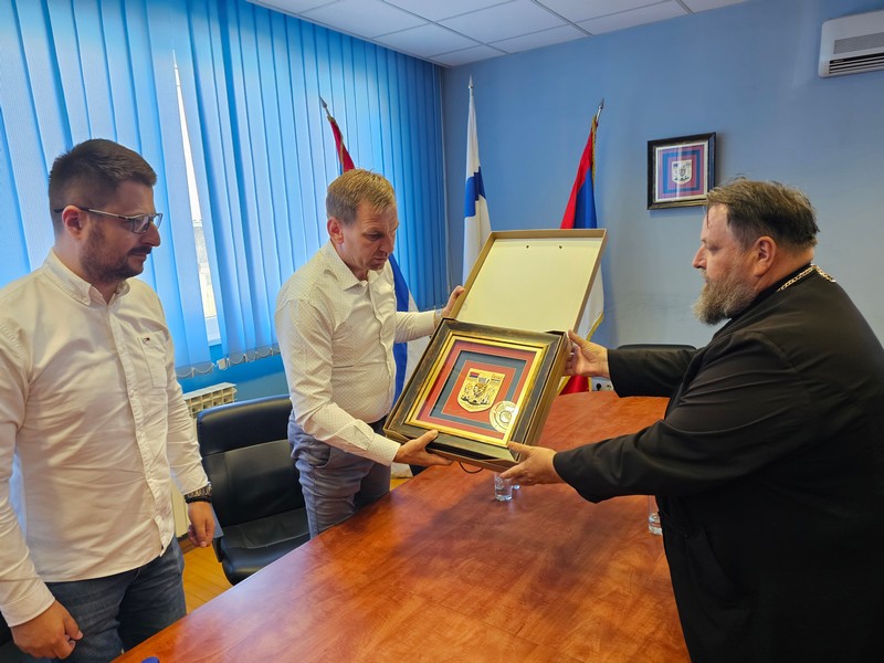 Načelnik Ugljevika ispratio svešenika Topića na novu dužnost