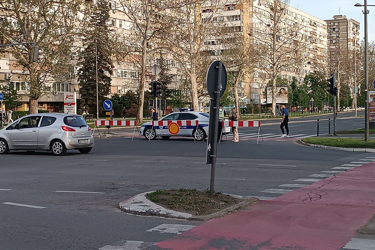 Obustavljen saobraćaj preko Mosta slobode u Novom Sadu, pukao betonski nosač (FOTO)