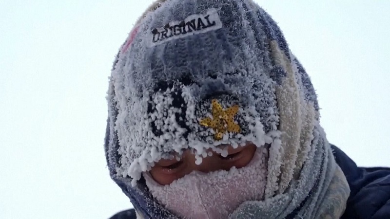 Život na minus 53: Mjesto u kojem se vruća voda smrzava u vazduhu (FOTO/VIDEO)