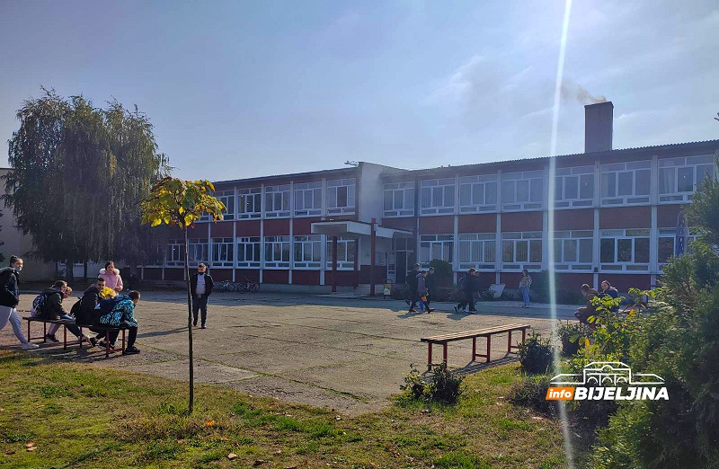 Svih 18 osnovnih škola u Bijeljini, Ugljeviku i Loparama snabdjeveno je ogrevom