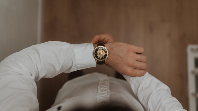 Zašto se sat nosi na lijevoj ruci? Evo odakle potiče to pravilo