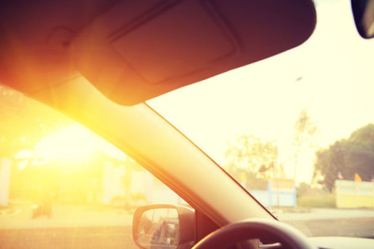 Visoke temperature u autu opasne po život: VOLAN može da se zagrije i do 52 STEPENA