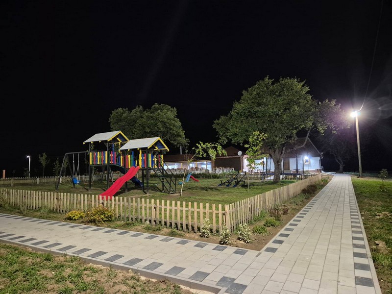 Čičino sokače osvijetljeno: Idealna prilika za večernje šetnje u prirodi (FOTO)