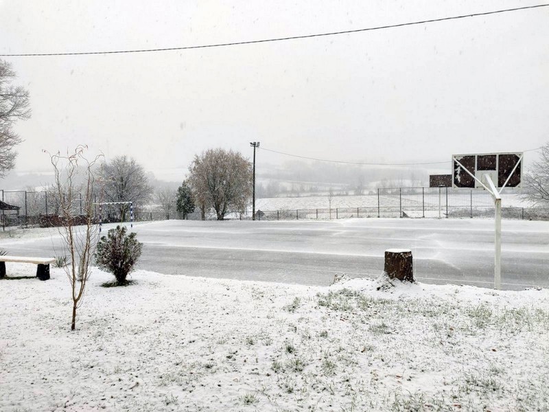 Prvi snijeg se zabijelio u Bijeljini i semberskoj ravnici (FOTO, VIDEO)