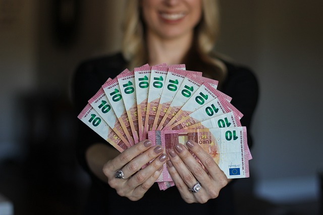 Stižu vreće para za jedan znak horoskopa
