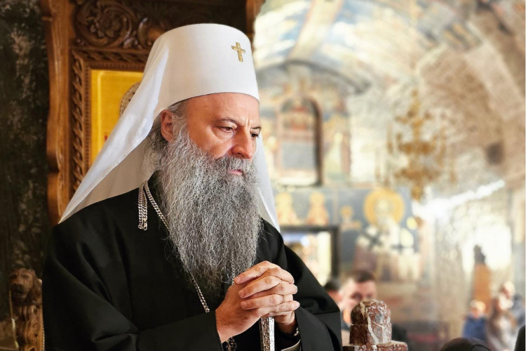 Patrijarh Porfirije služio božićnu liturgiju u Pećkoj patrijaršiji