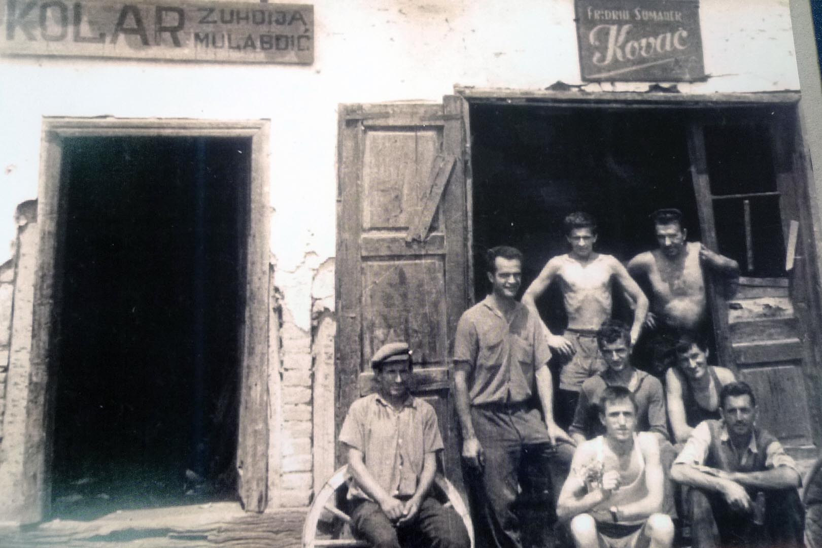 Bojadžije, voskari, sodari, opančari... Zanati koje su Bijeljinci zaboravili (FOTO)