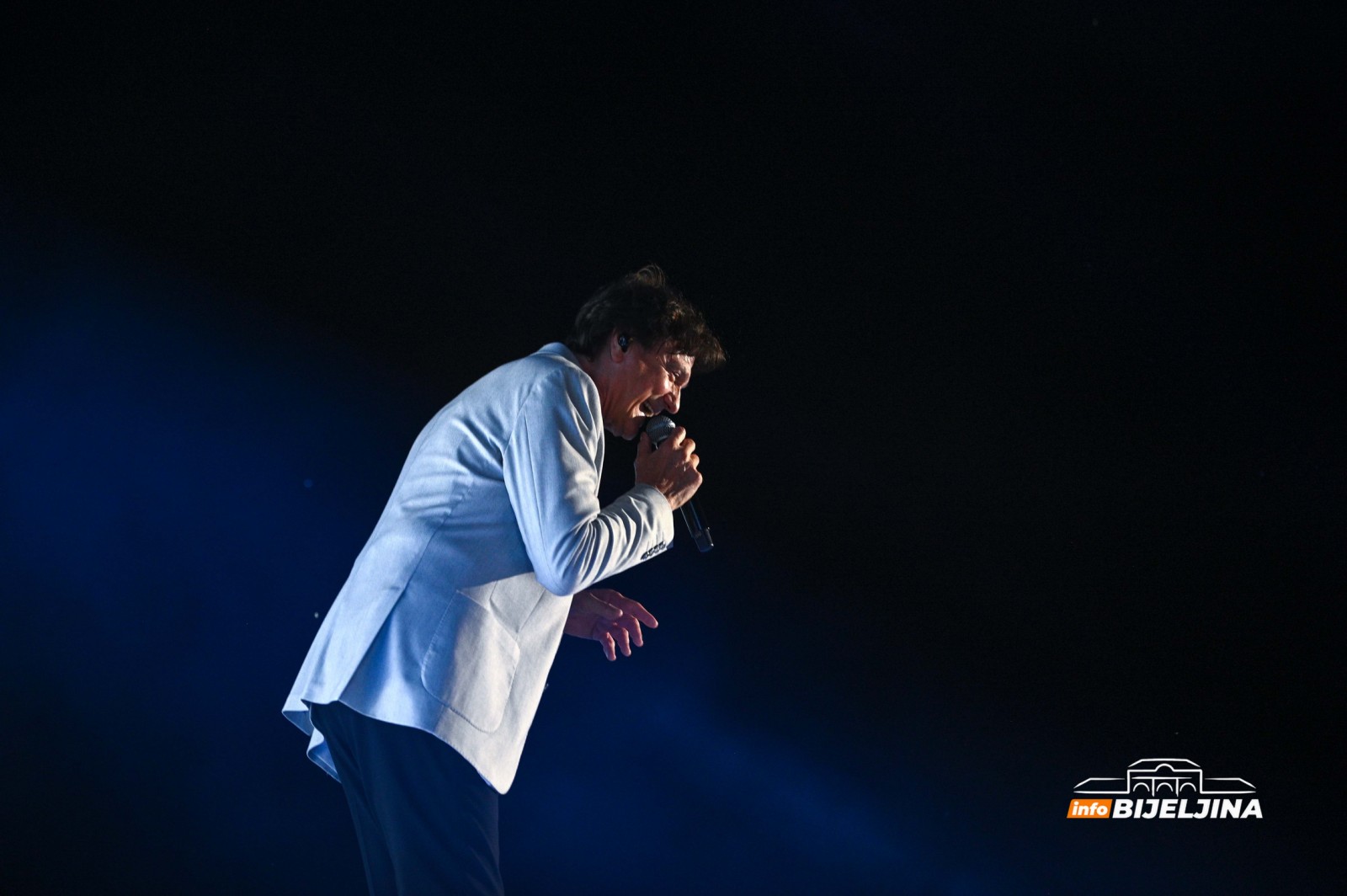 Koncert decenije u Bijeljini: Čolićeve bezvremenske hitove uglas pjevali obožavaoci svih generacija (FOTO, VIDEO) 