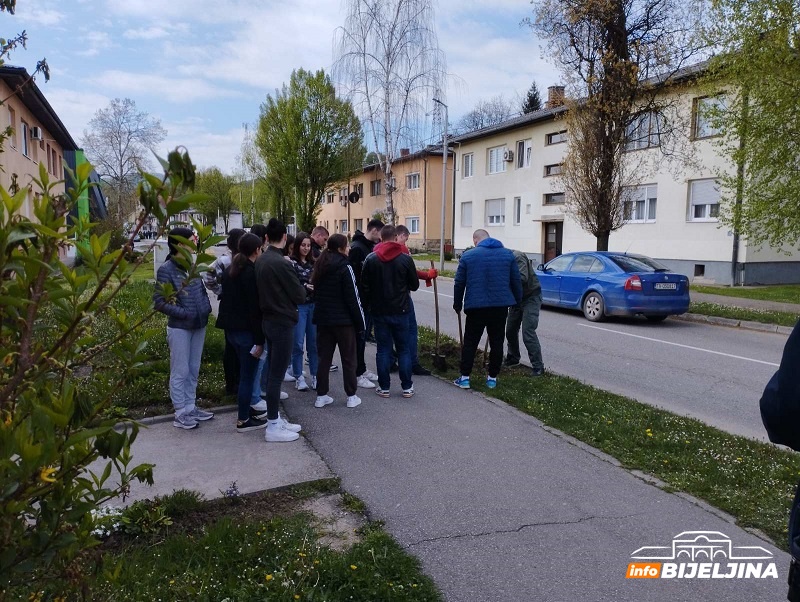 Lokalna zajednica se bori protiv zagađenja: Uklonjene divlje deponije, posađen drvored i razvijena ekološka svijest u školama