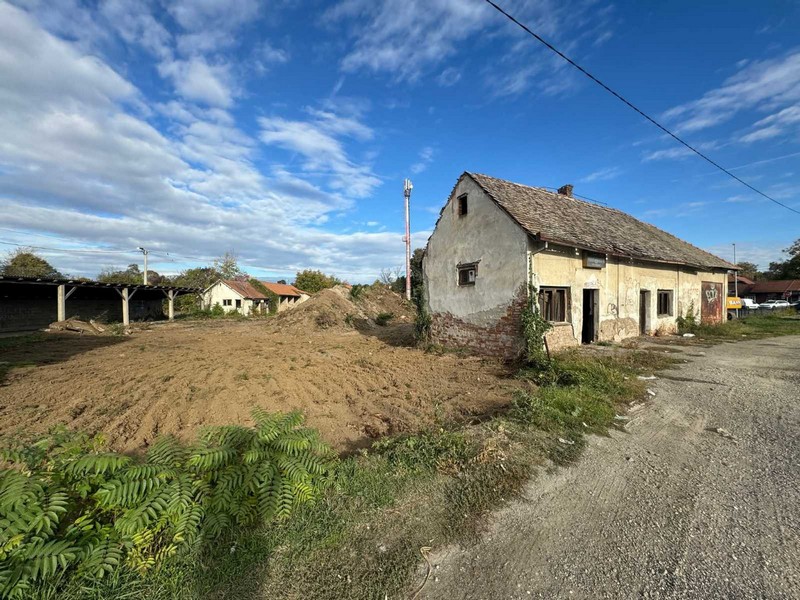 Centar Dvorova dobija novi izgled (FOTO)