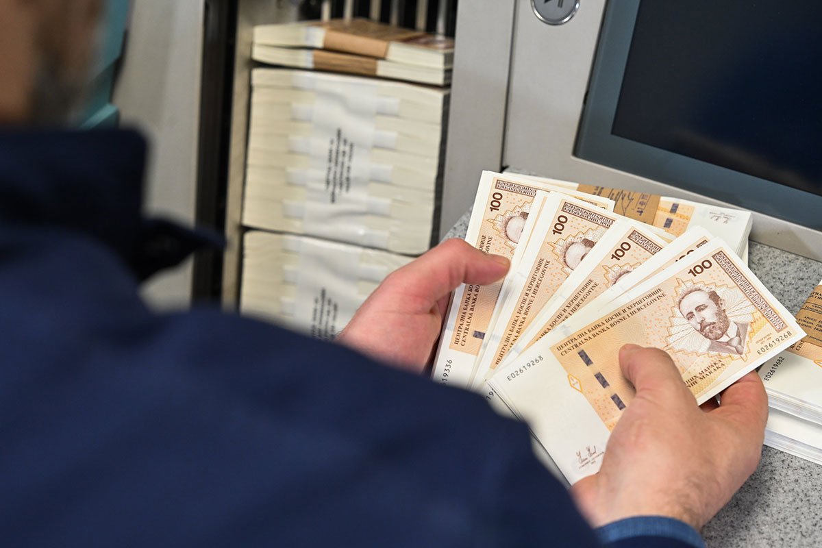 Ukidaju se brojne bankarske naknade u Srpskoj?